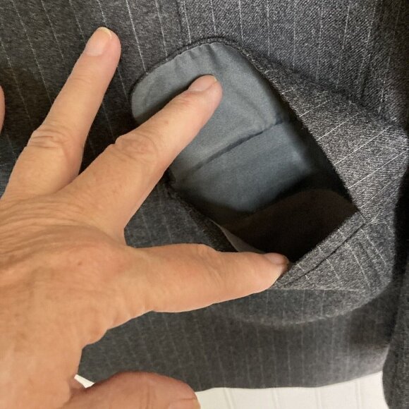 C&R Clothiers Gray Pin Stripe Virgin Wool Lined Suit Jacket Blazer Japan-42R - Picture 6 of 16